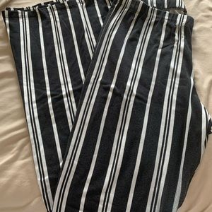 Wide Leg Black Striped Leggings